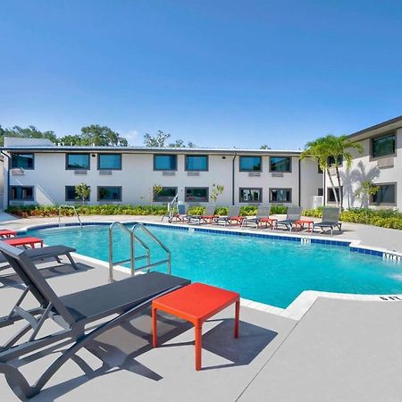 Motel 6-Fort Lauderdale, FL Eksteriør bilde