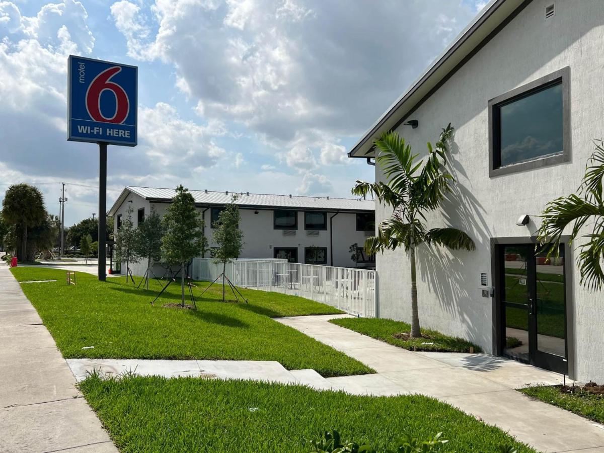 Motel 6-Fort Lauderdale, FL Eksteriør bilde