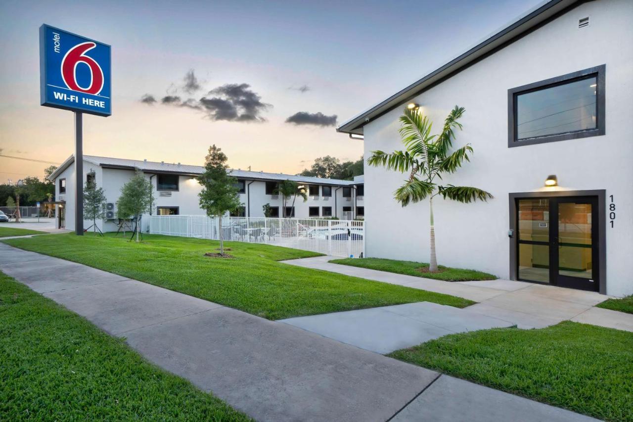 Motel 6-Fort Lauderdale, FL Eksteriør bilde