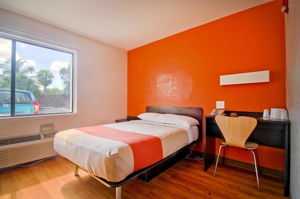 Motel 6-Fort Lauderdale, FL Eksteriør bilde