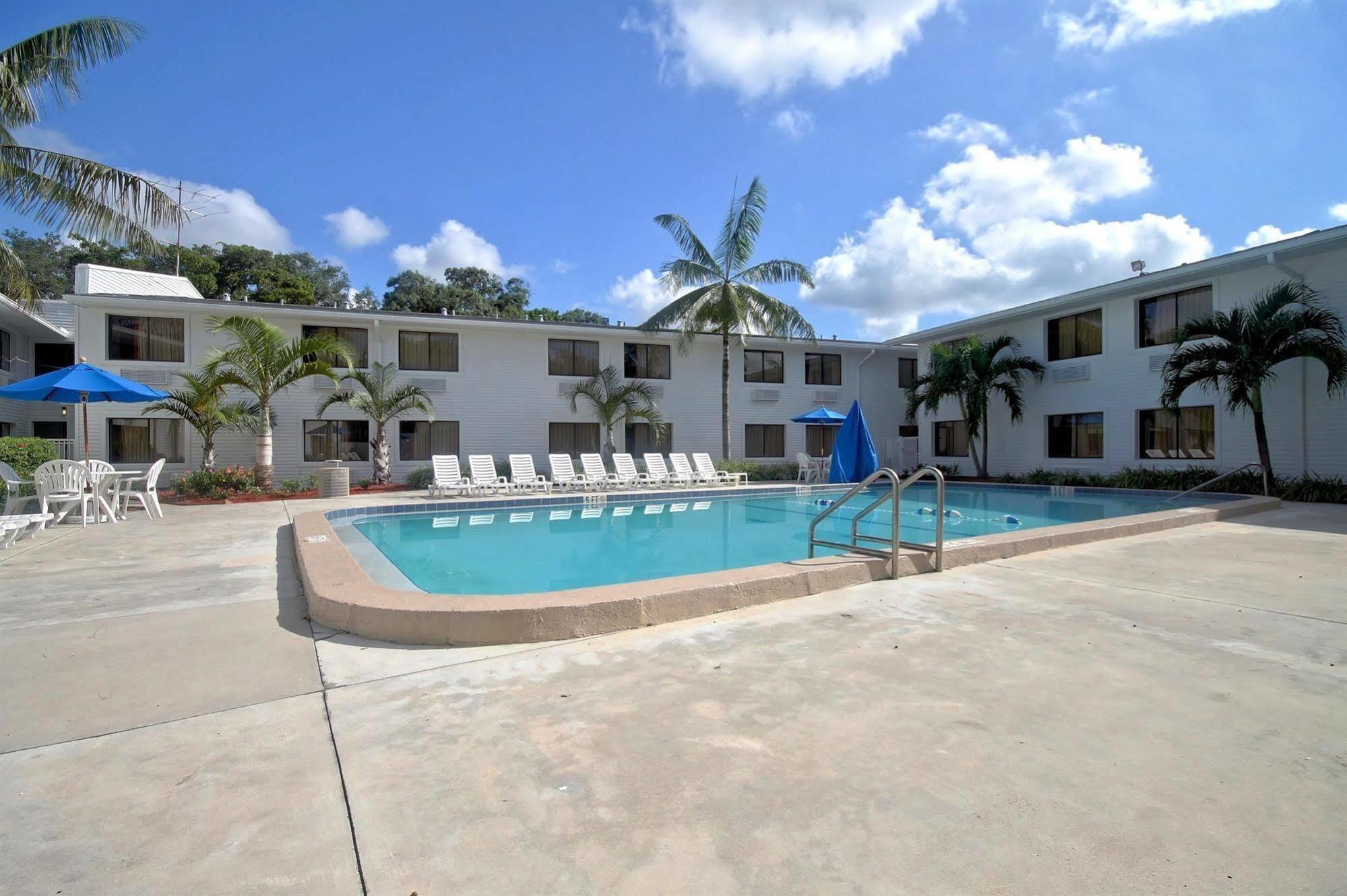 Motel 6-Fort Lauderdale, FL Eksteriør bilde