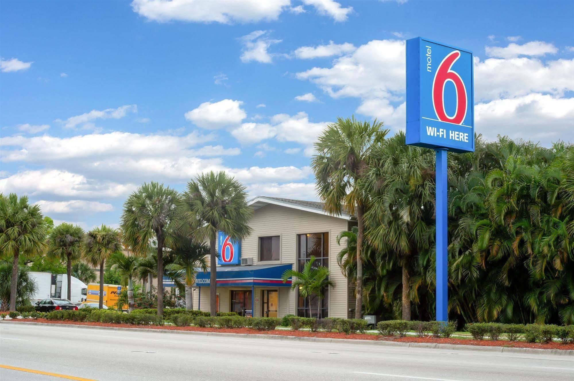 Motel 6-Fort Lauderdale, FL Eksteriør bilde